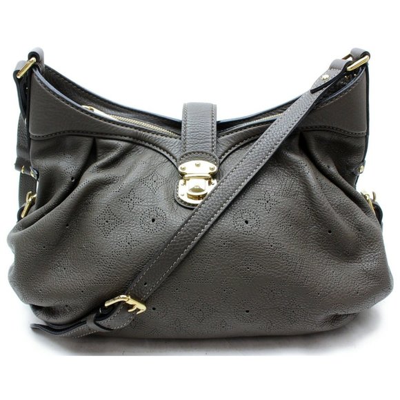 Louis Vuitton Handbags - 💯 Auth Louis Vuitton Mahina Gray XS CrossbodyBag